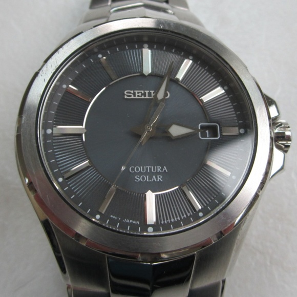 seiko solar watch v157